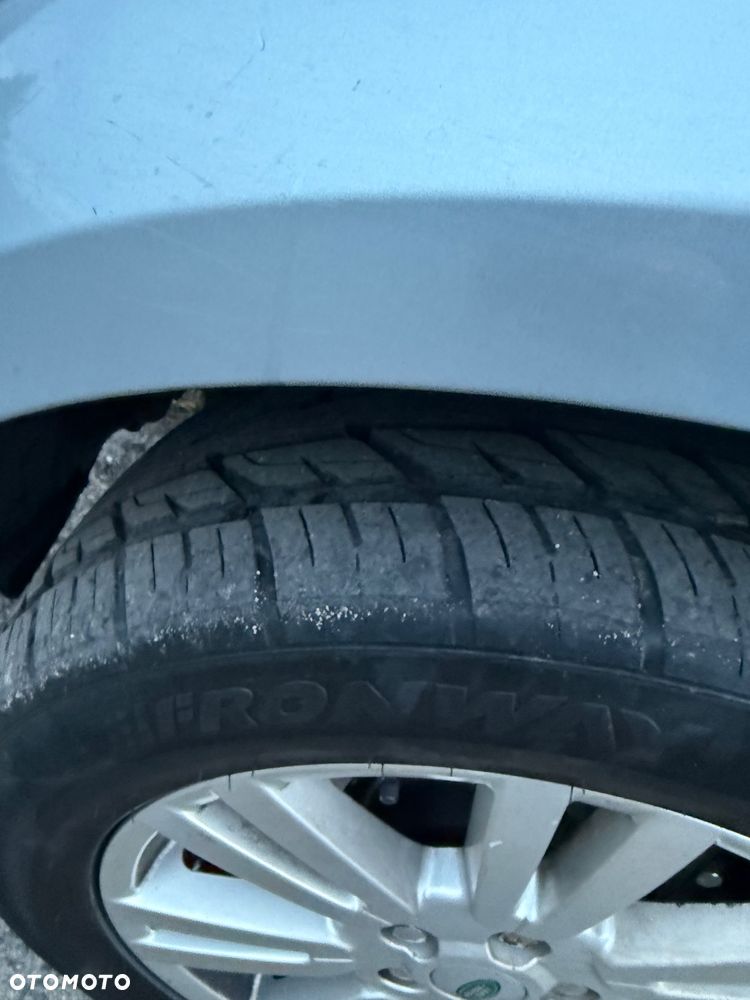 Land Rover Discovery IV 3.0D V6 SE - 11