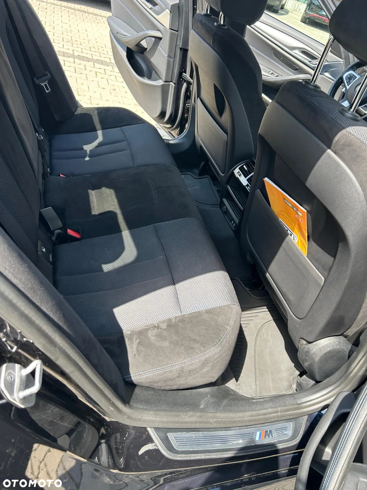 BMW Seria 5 520d M Sport - 6