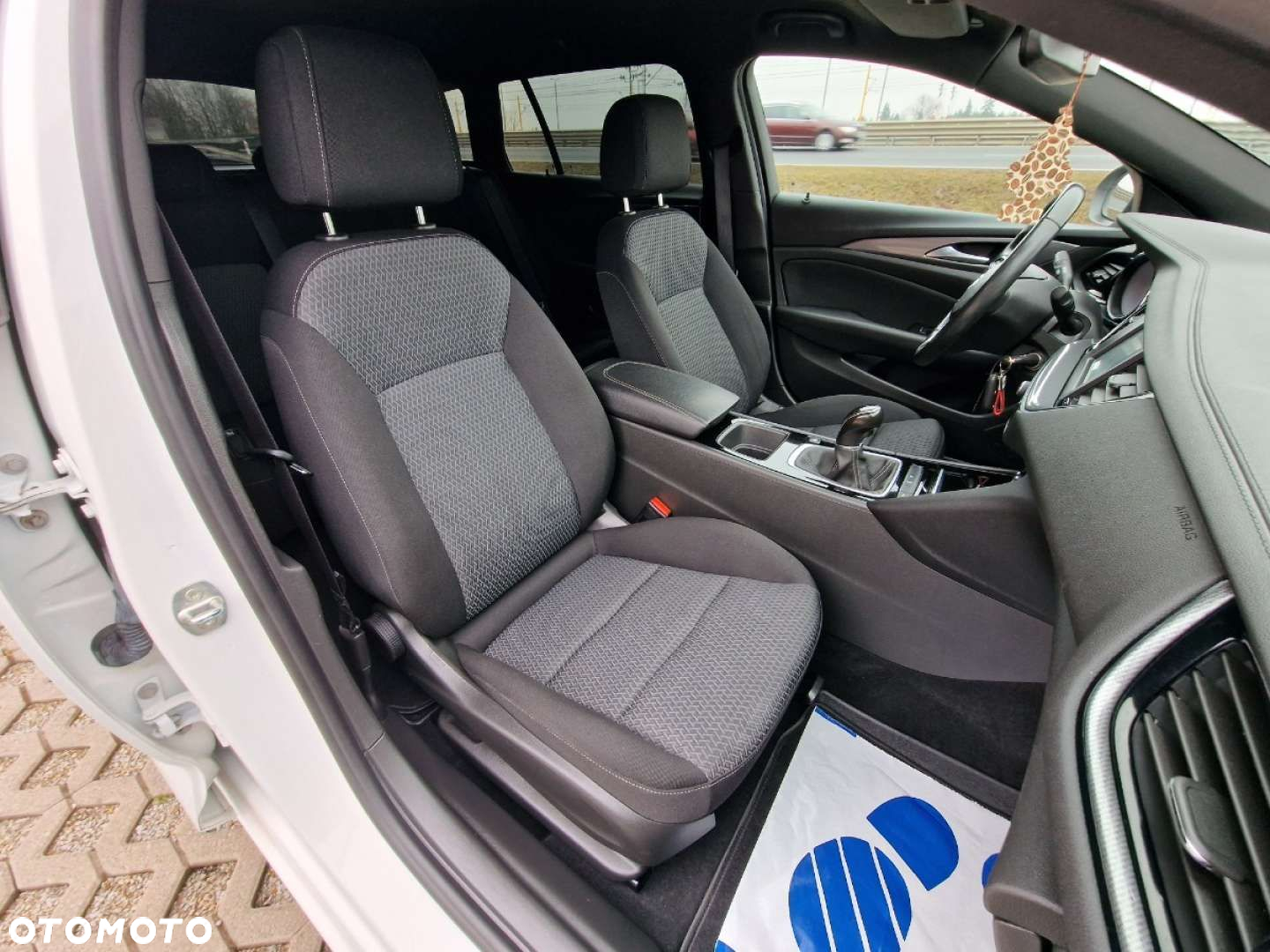 Opel Insignia - 30