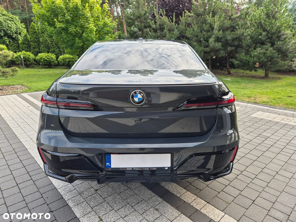 BMW Seria 7 740d xDrive - 14