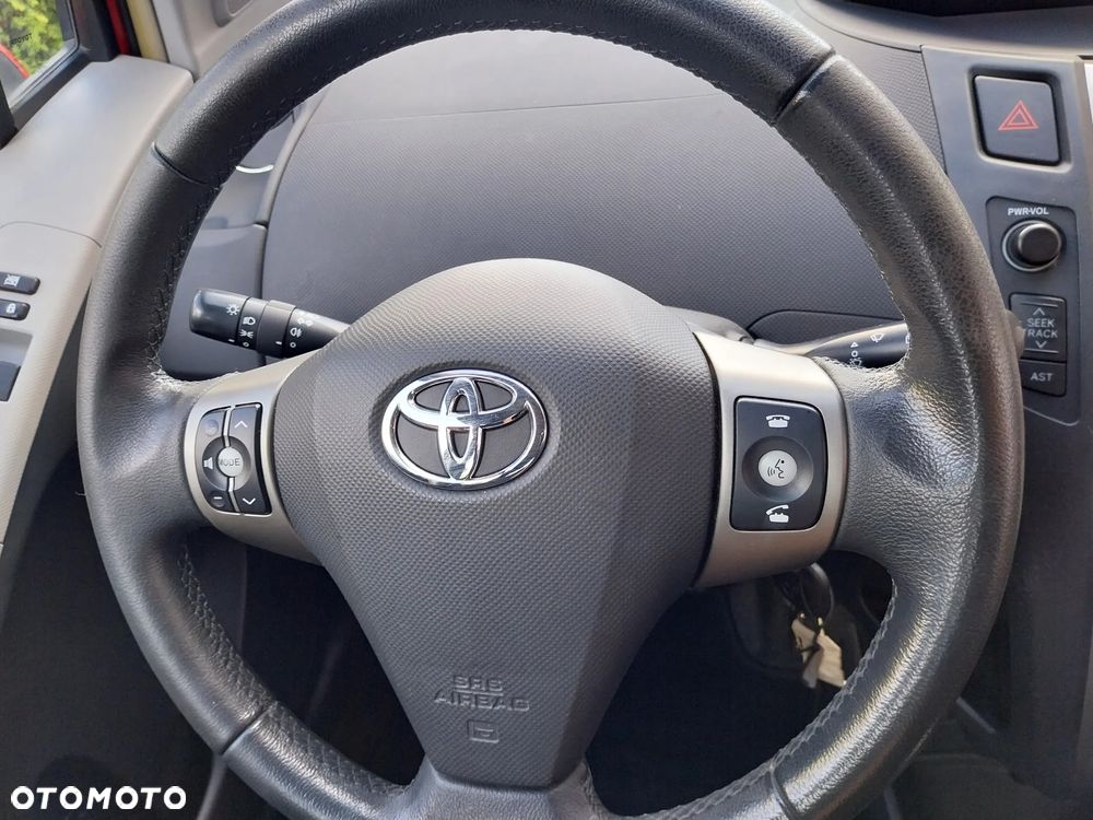Toyota Yaris 1.0 Terra - 24