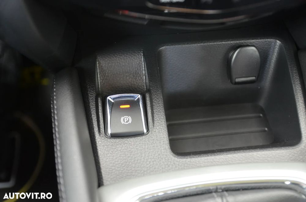Nissan Qashqai 1.6 DCI DPF Start/Stop acenta - 26
