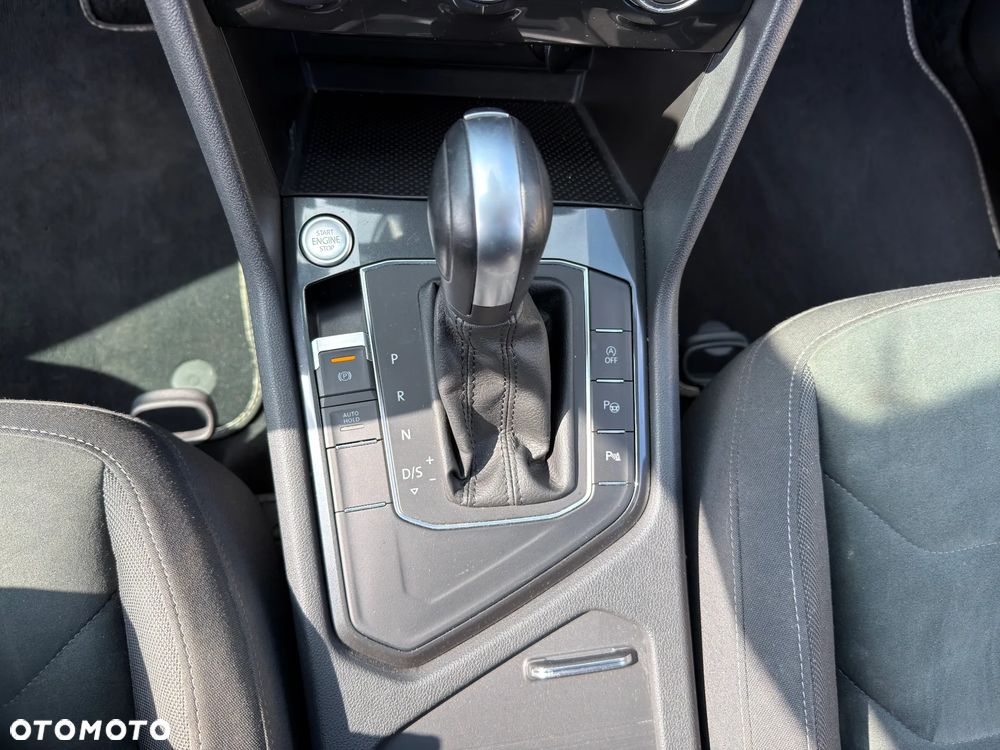 Volkswagen Tiguan - 24