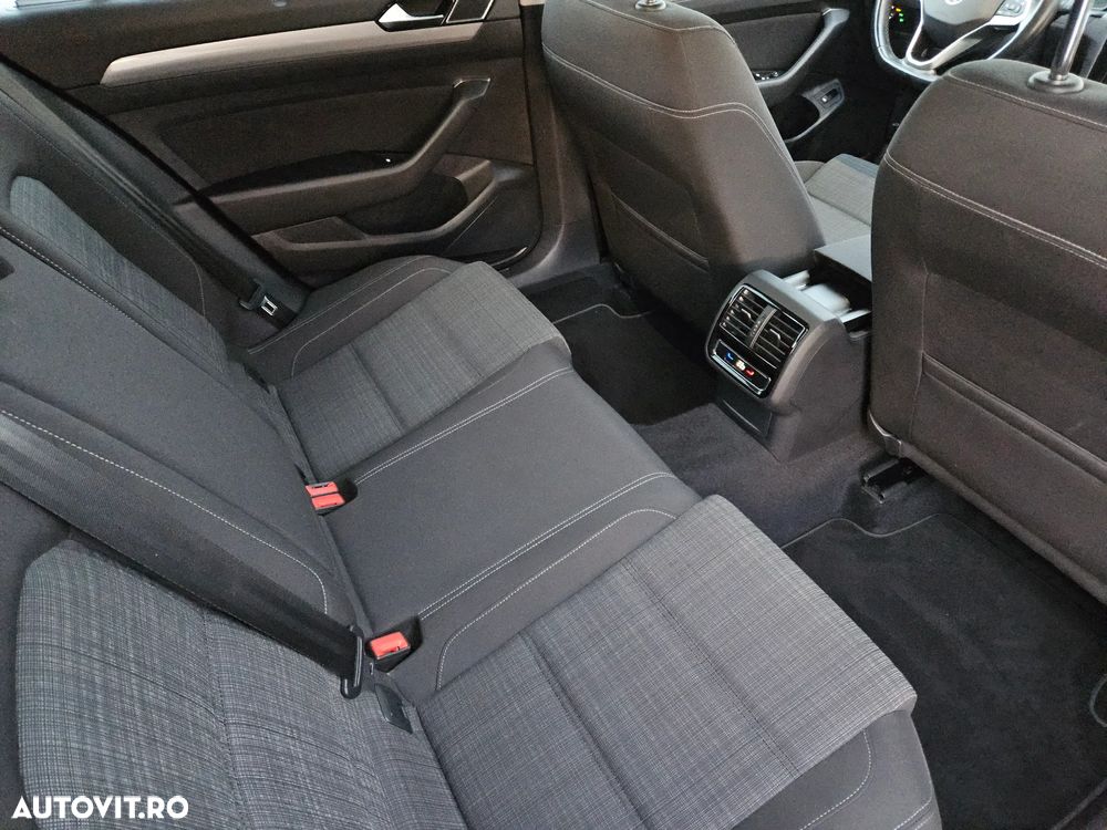 Volkswagen Passat Variant 2.0 TDI (BlueMotion Technology) Comfortline - 15