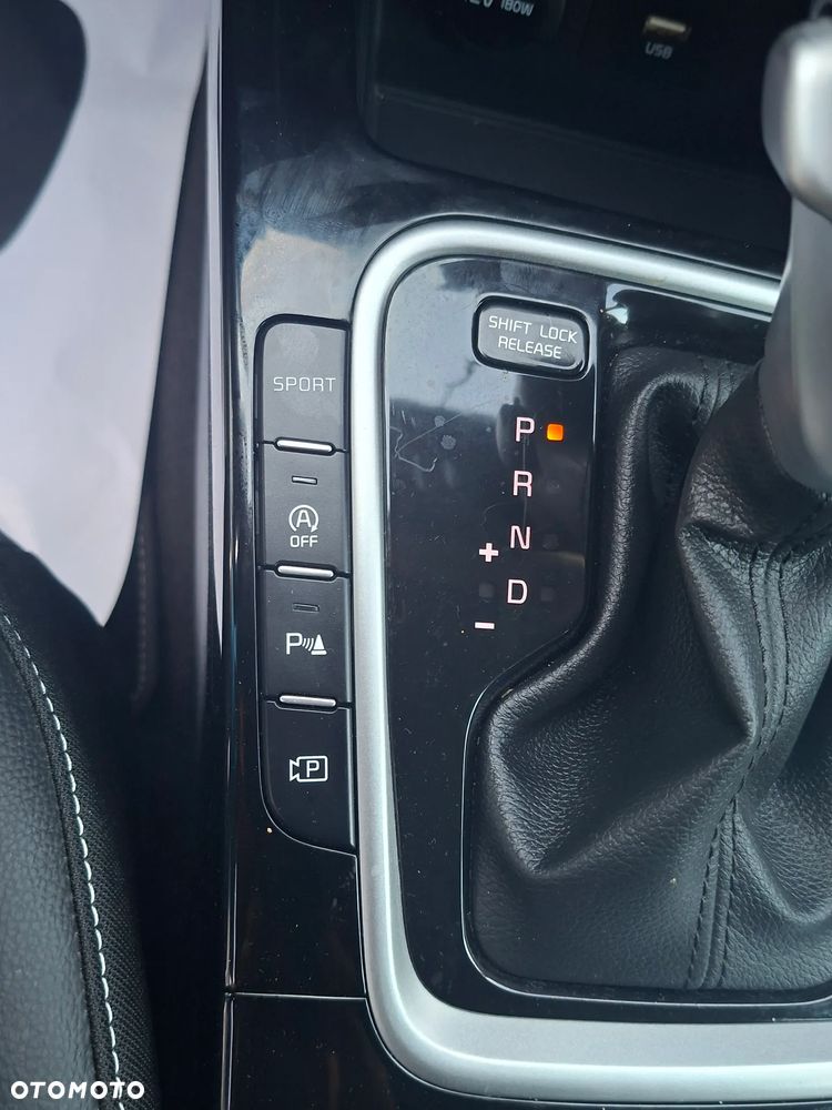 Kia XCeed - 13