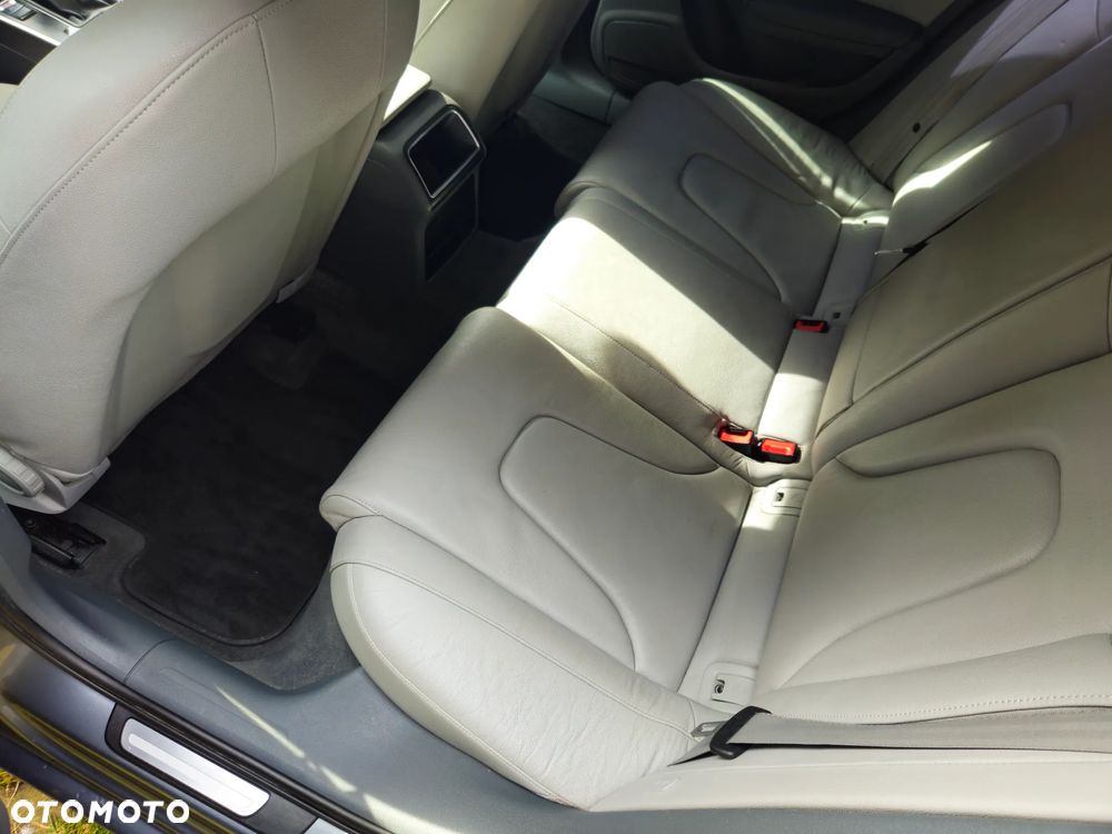 Audi A4 ver-avant-2-0-tdi-116g-dpf-ambition - 9