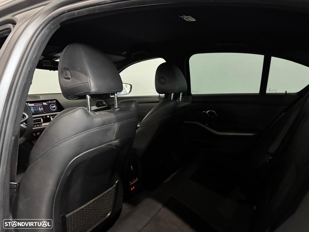 BMW 330 e Pack M Auto - 18