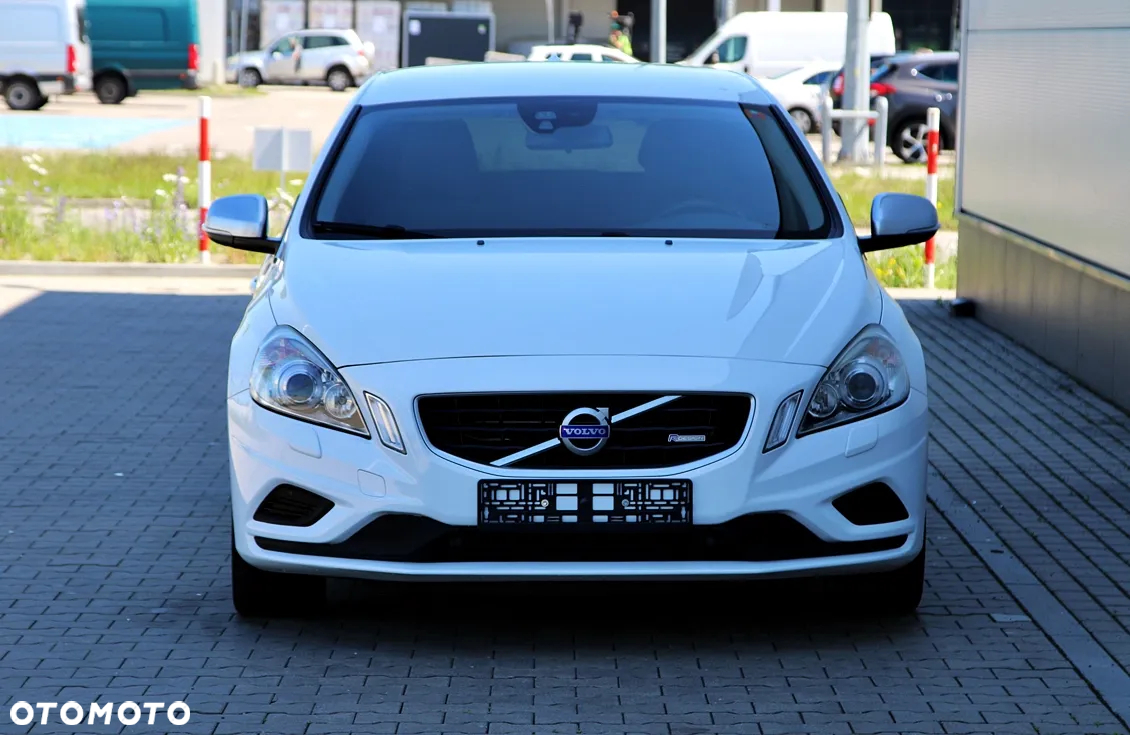 Volvo V60 2.0T R-Design - 14