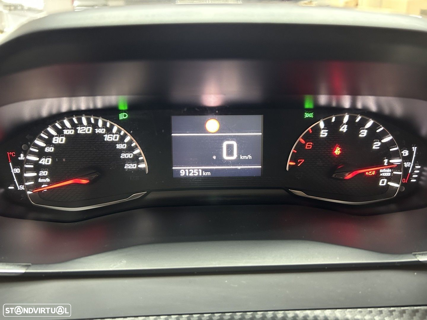 Peugeot 208 1.2 PureTech Active Pack - 8
