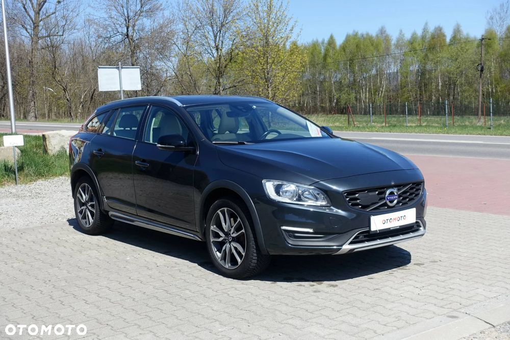 Volvo V60 Cross Country D4 Geartronic Summum - 3