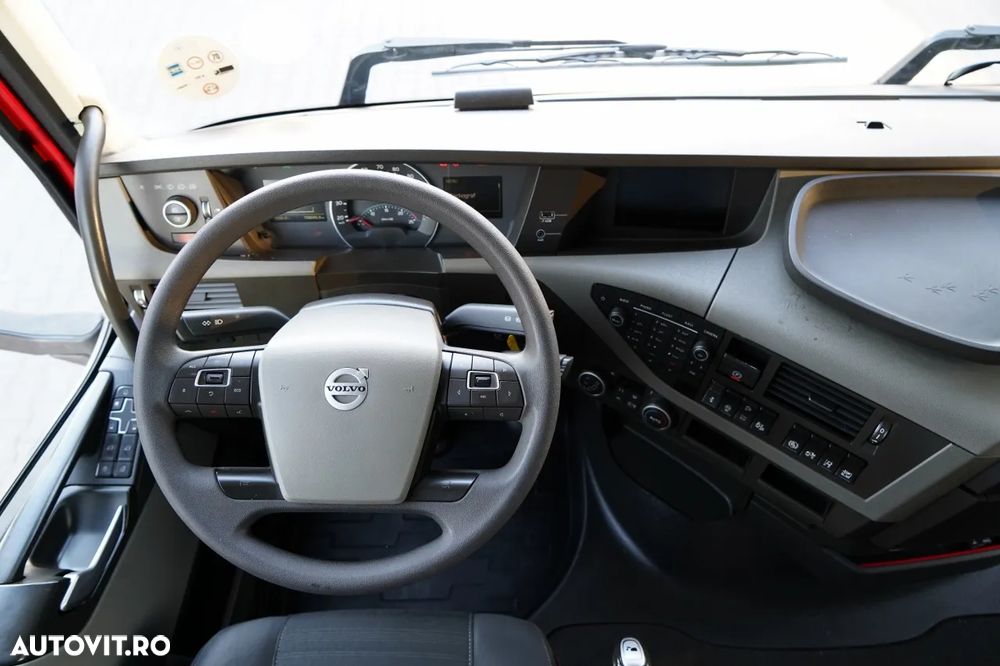 Volvo FH 500 / CORTINĂ / 6x2 / ACOPERIȘ RIDICAT / AER CONDIȚIONAT PARCARE / PUNTE RELAXABILĂ / CONTRACT DE SERVICE GOLD - 29