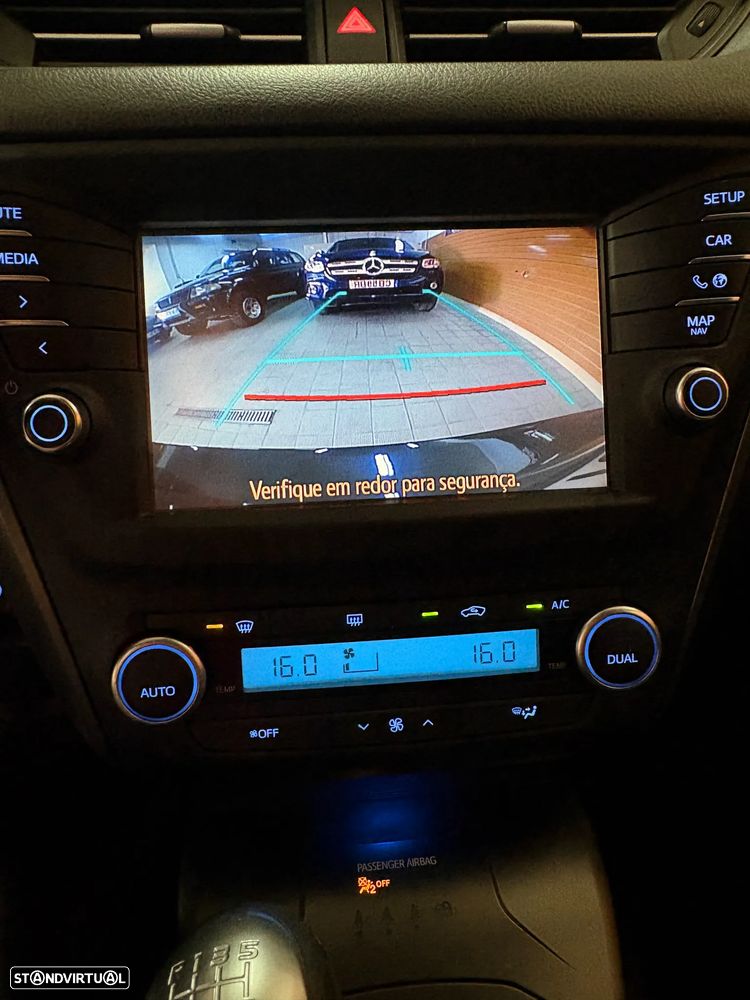 Toyota Avensis Touring Sports 1.6 D-4D Luxury+GPS - 27