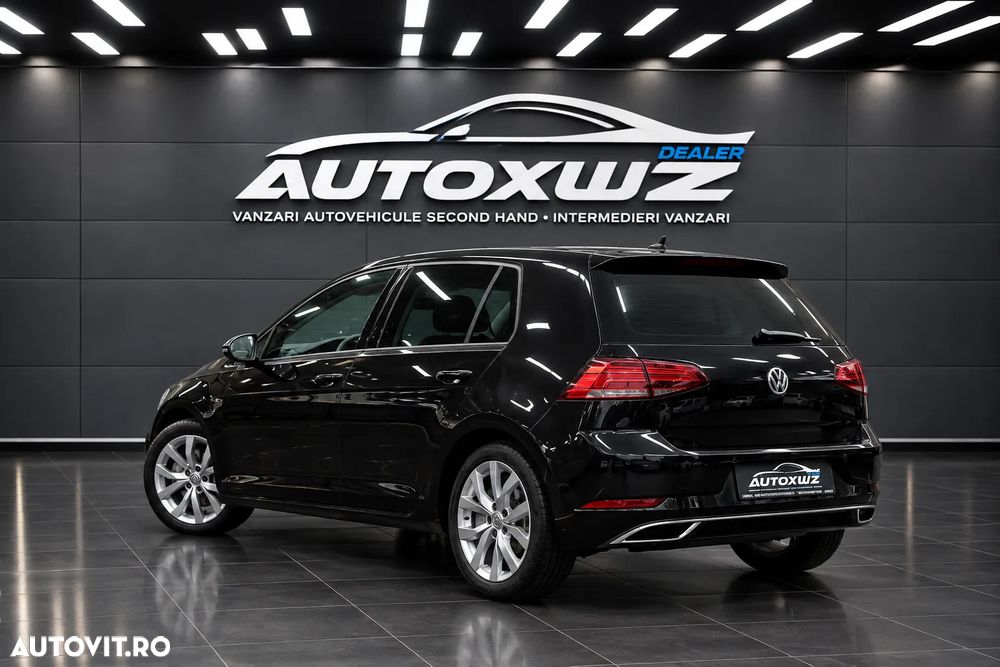 Volkswagen Golf - 5