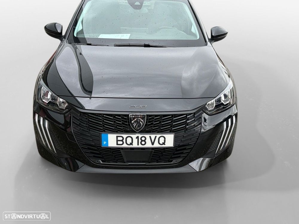 Peugeot 208 - 8