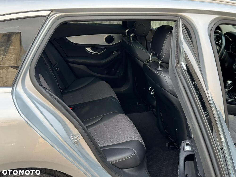 Mercedes-Benz Klasa C - 28