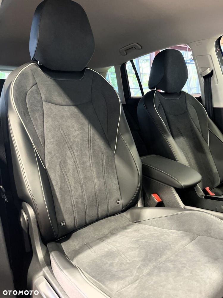 Volkswagen Tiguan 1.5 eTSI Elegance DSG - 36