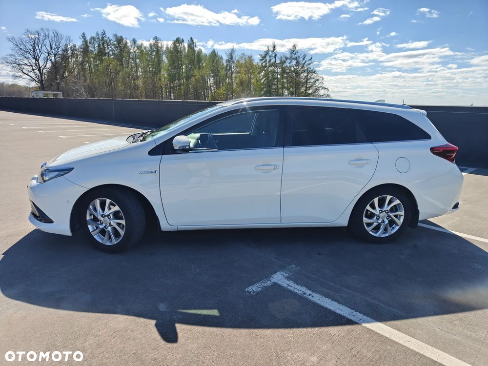 Toyota Auris Hybrid 135 Premium - 3