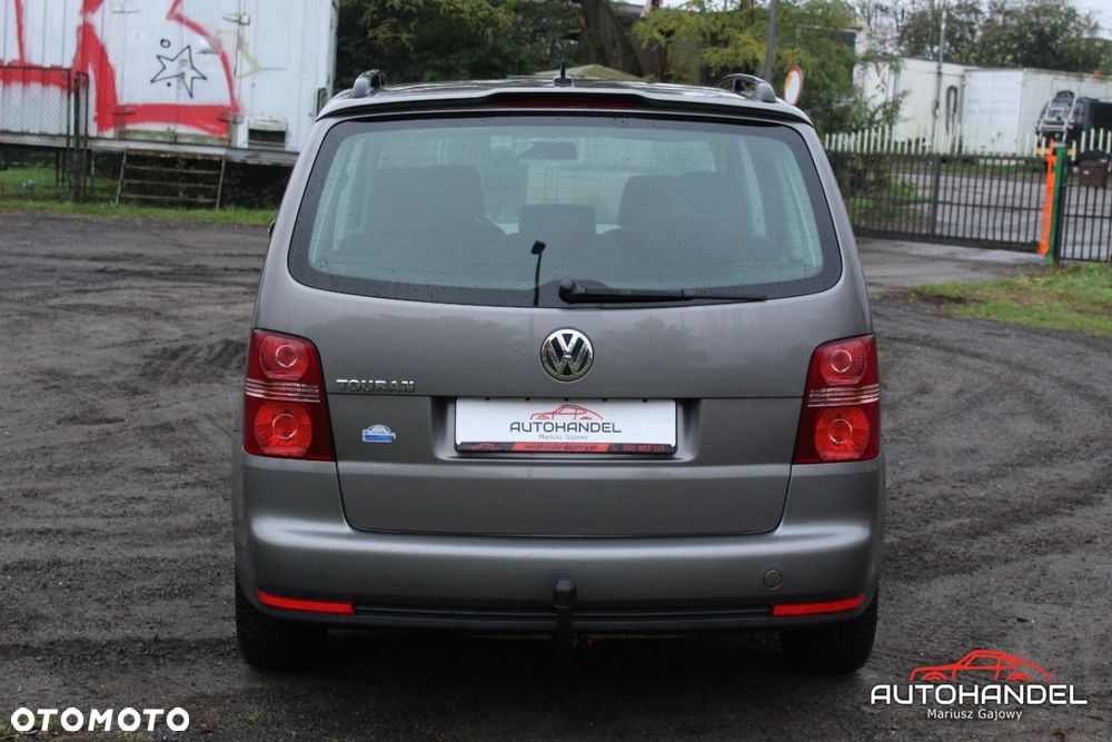 Volkswagen Touran - 6