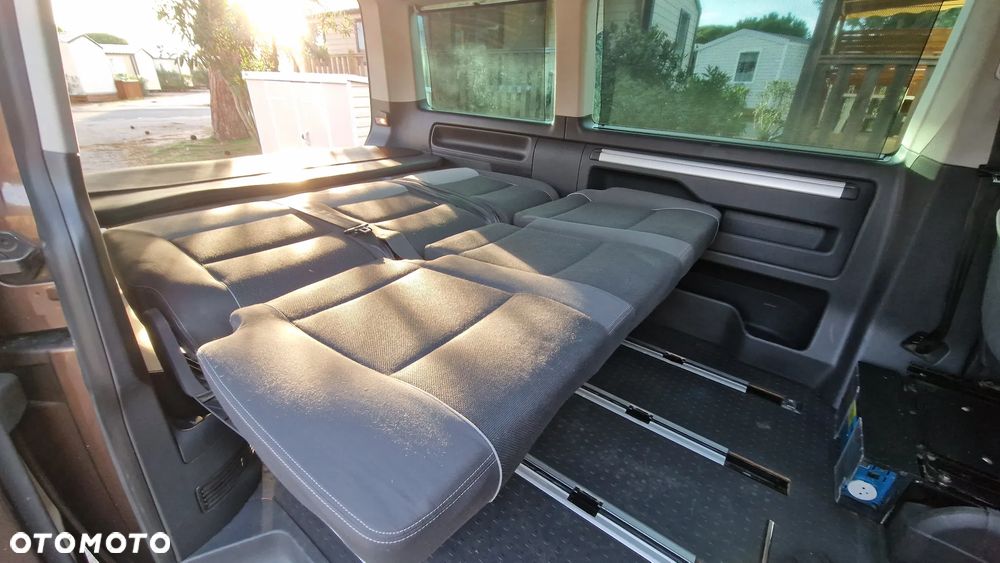 Volkswagen Multivan - 11