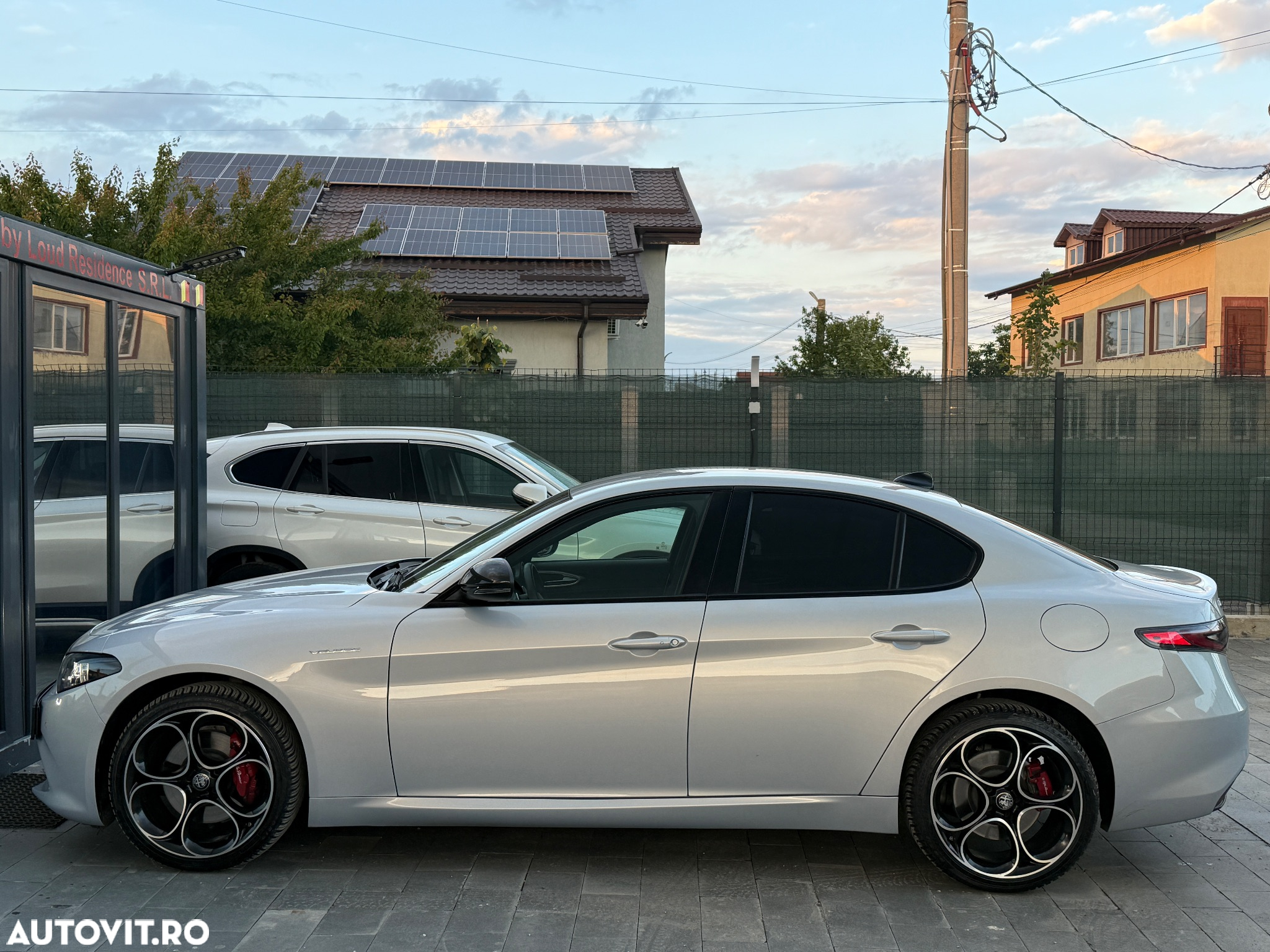 Alfa Romeo Giulia 2.0 Turbo 16V AT8-Q4 Veloce - 4
