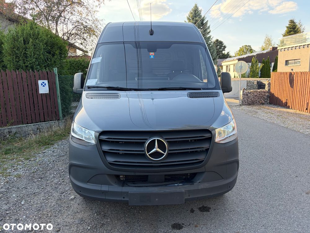 Mercedes-Benz Sprinter - 10