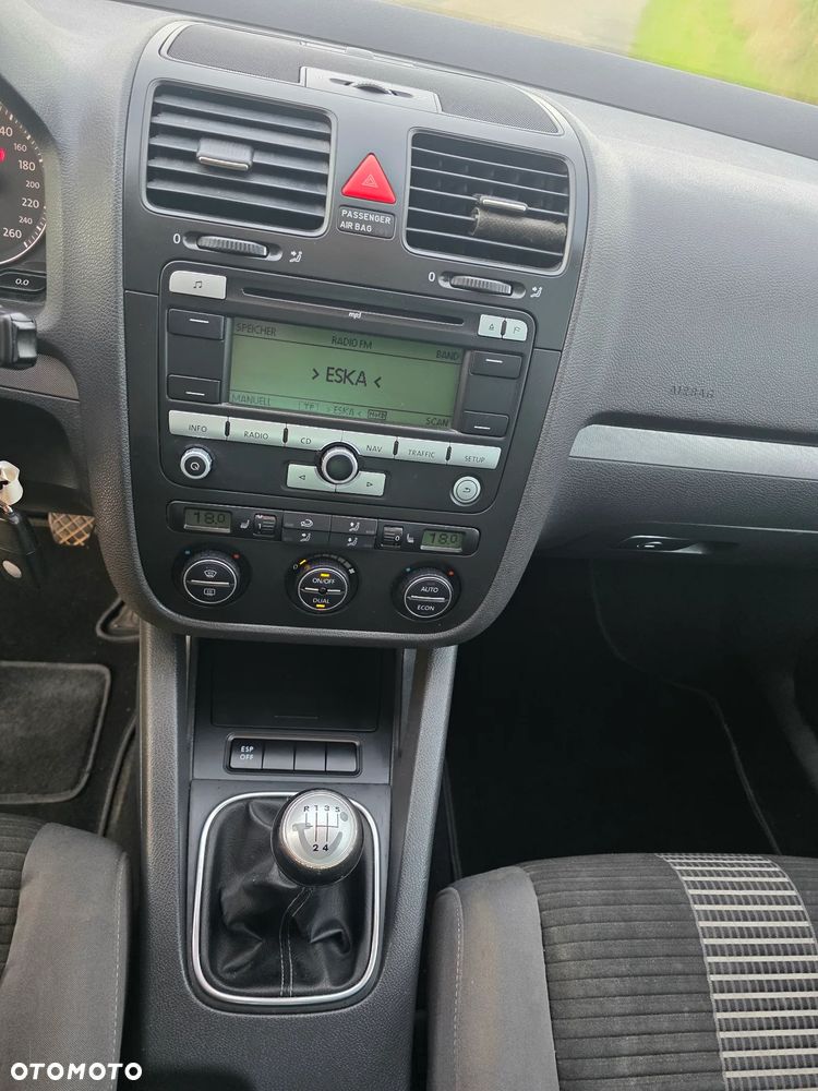 Volkswagen Golf 1.6 Tour Edition - 12