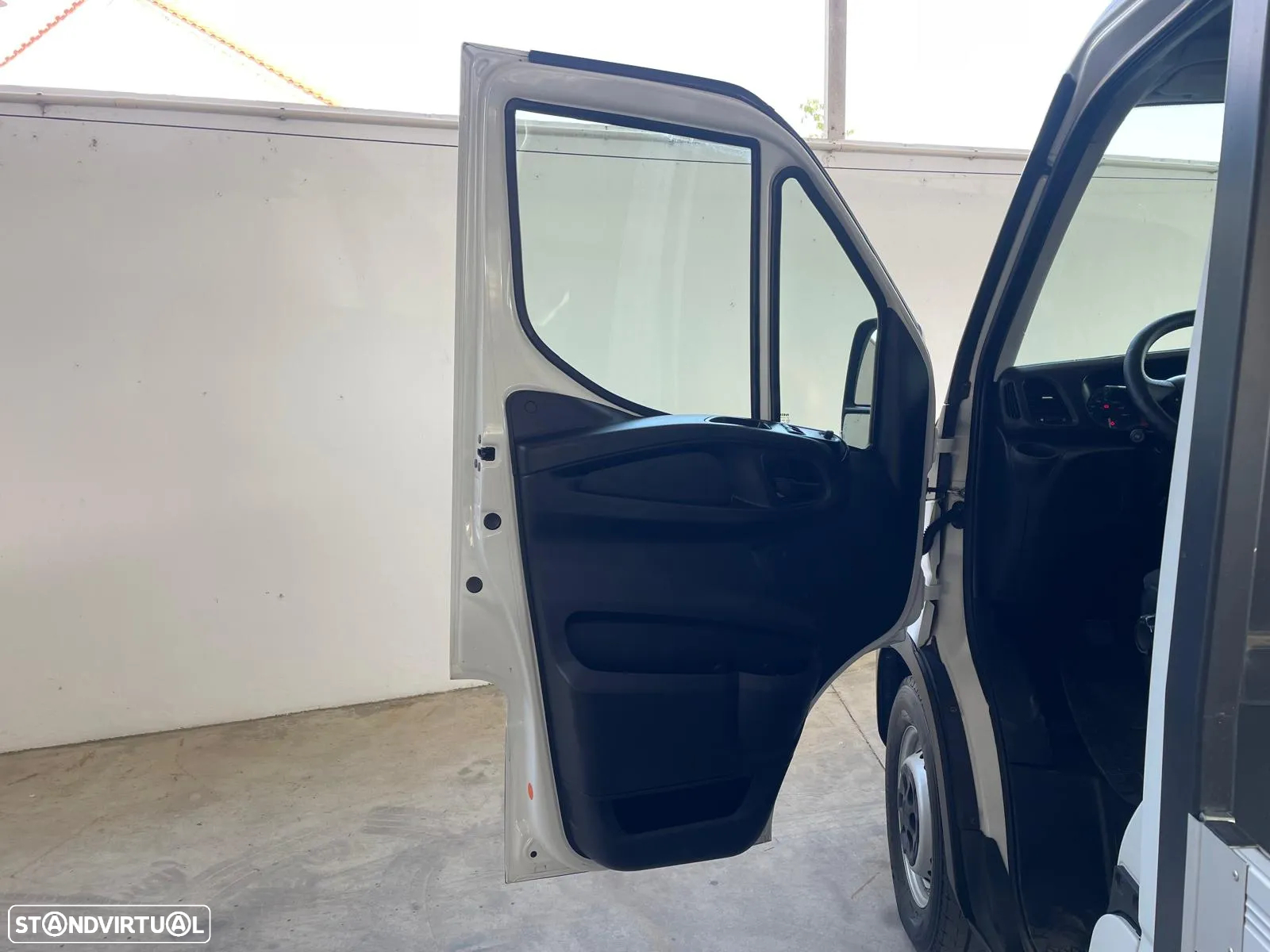 Iveco Daily 35S16 - 17