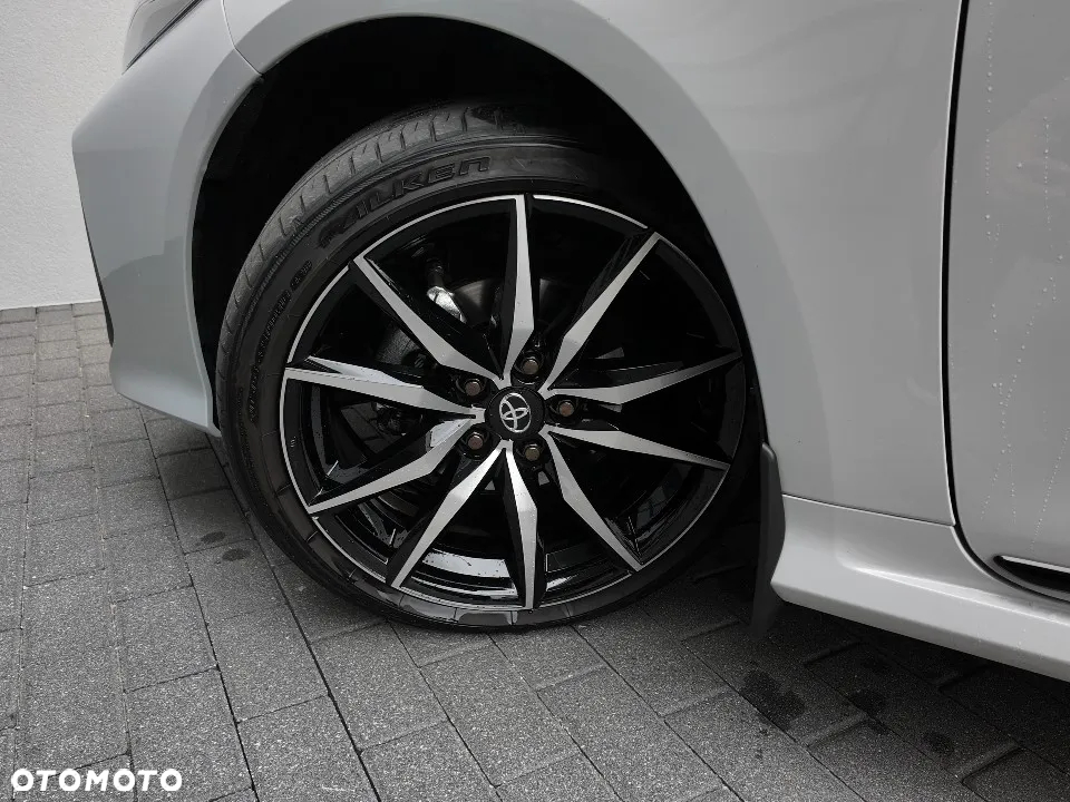 Toyota Corolla 1.8 Hybrid GR Sport - 10