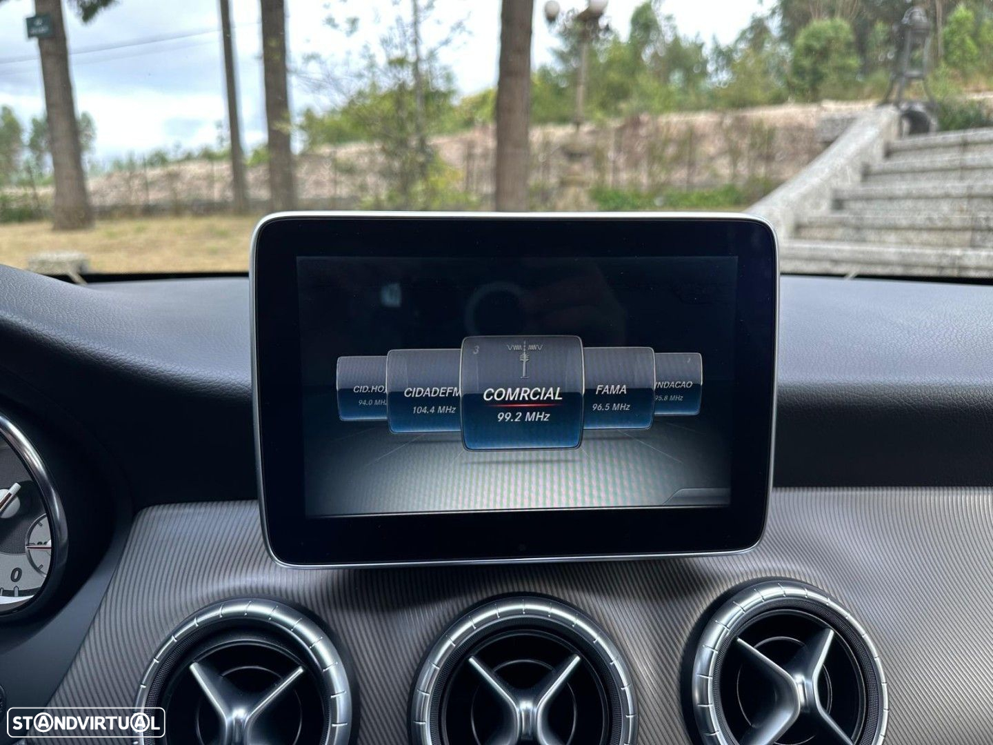 Mercedes-Benz CLA 180 d Shooting Brake - 8