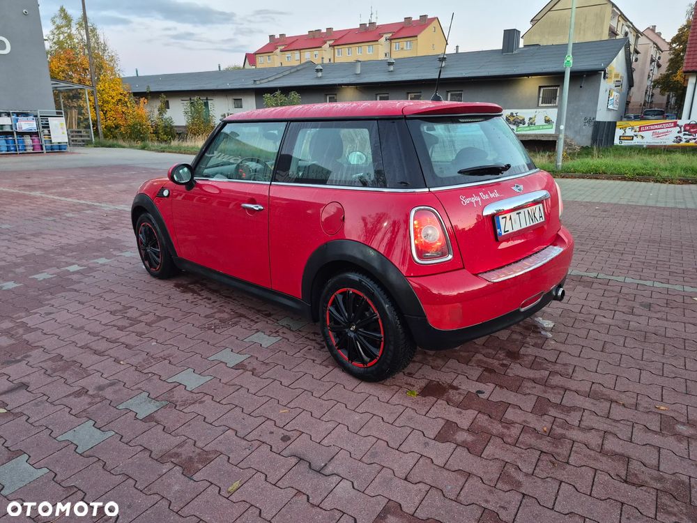 Mini One 2010 photo 4