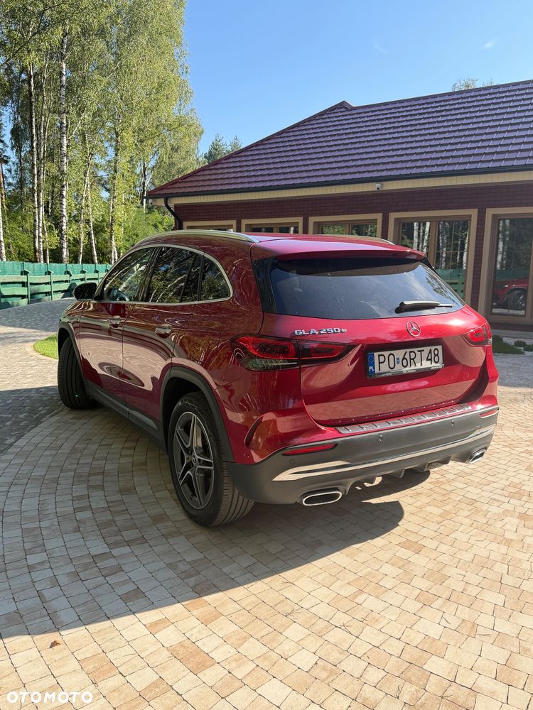 Mercedes-Benz GLA 250e AMG Line - 5