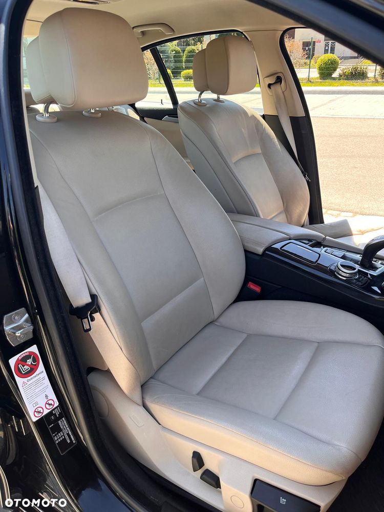 BMW Seria 5 525d xDrive - 8