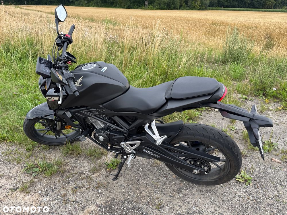 Honda CB - 12