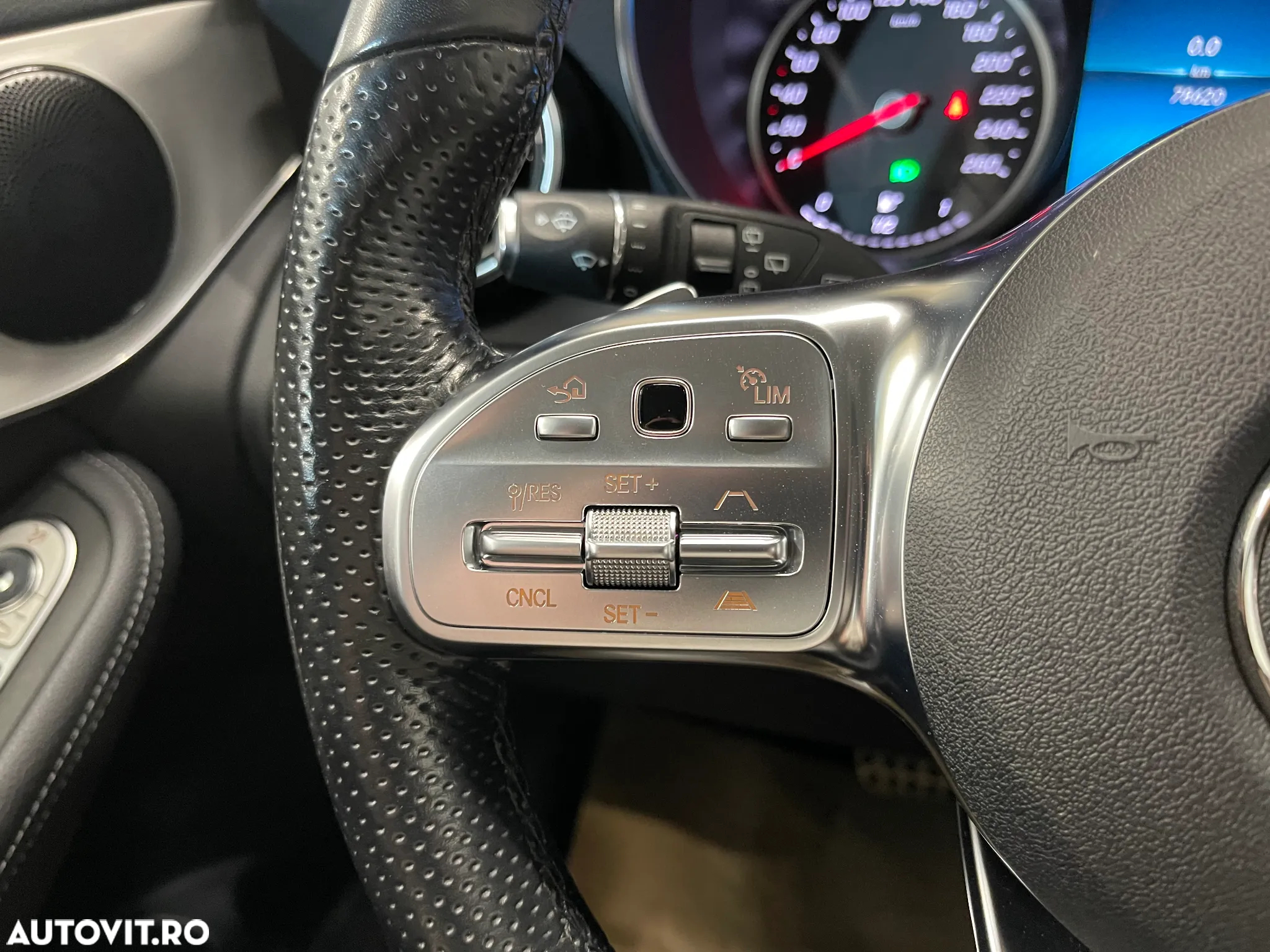 Mercedes-Benz GLC 300 de 4Matic 9G-TRONIC AMG Line - 24