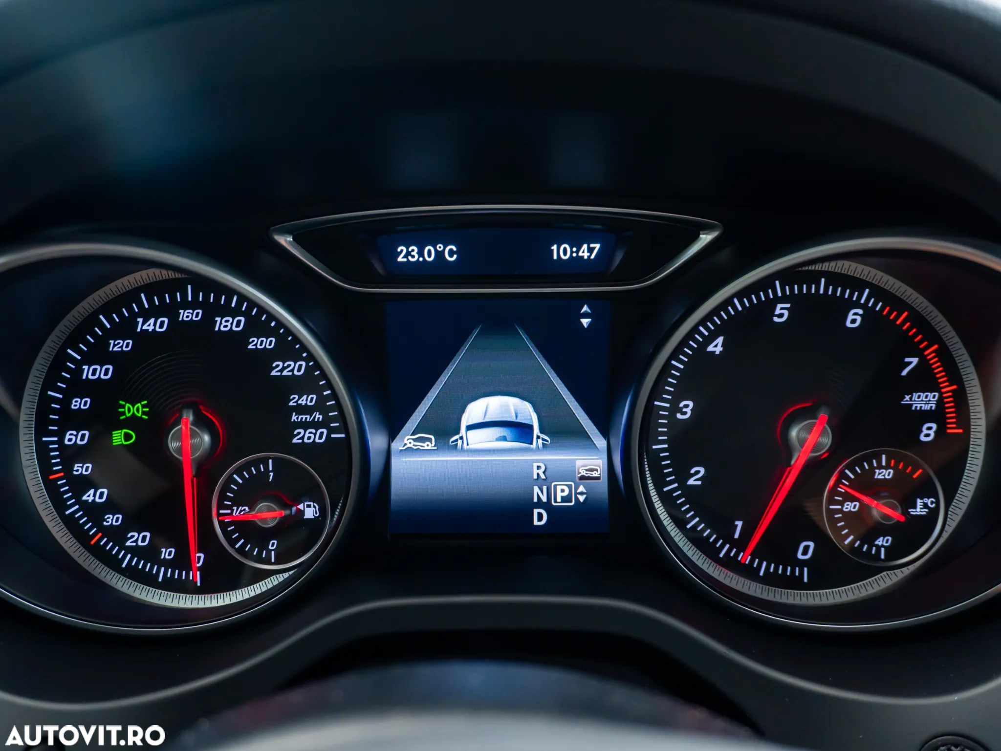 Mercedes-Benz GLA 220 4MATIC - 39