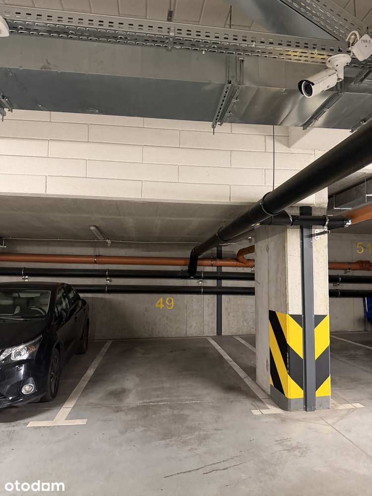 Jasne studio z ogródkiem na Kabatach – 34 m² + garaż i komórka