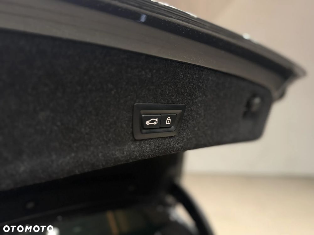 BMW Seria 3 M340i xDrive sport - 18