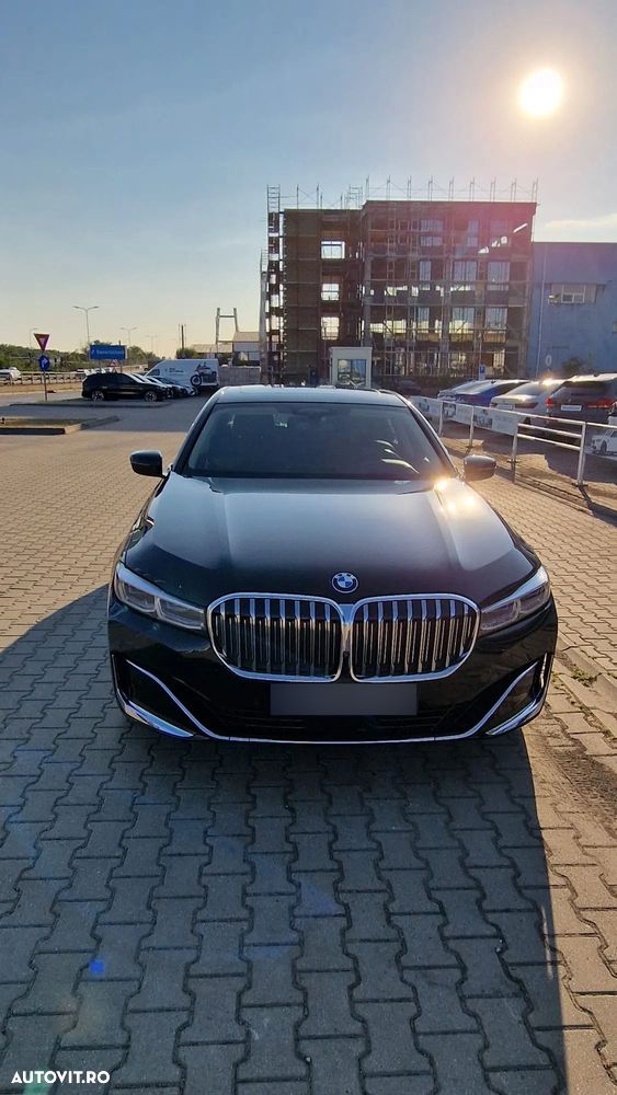 BMW Seria 7 745e - 15