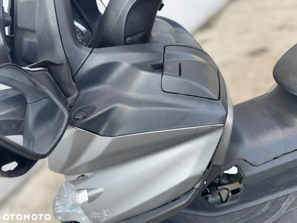 Suzuki Burgman - 15