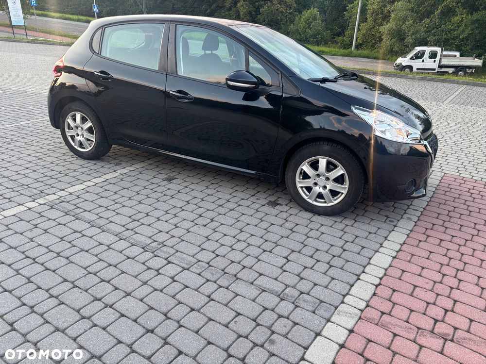Peugeot 208 PureTech 82 Style - 5