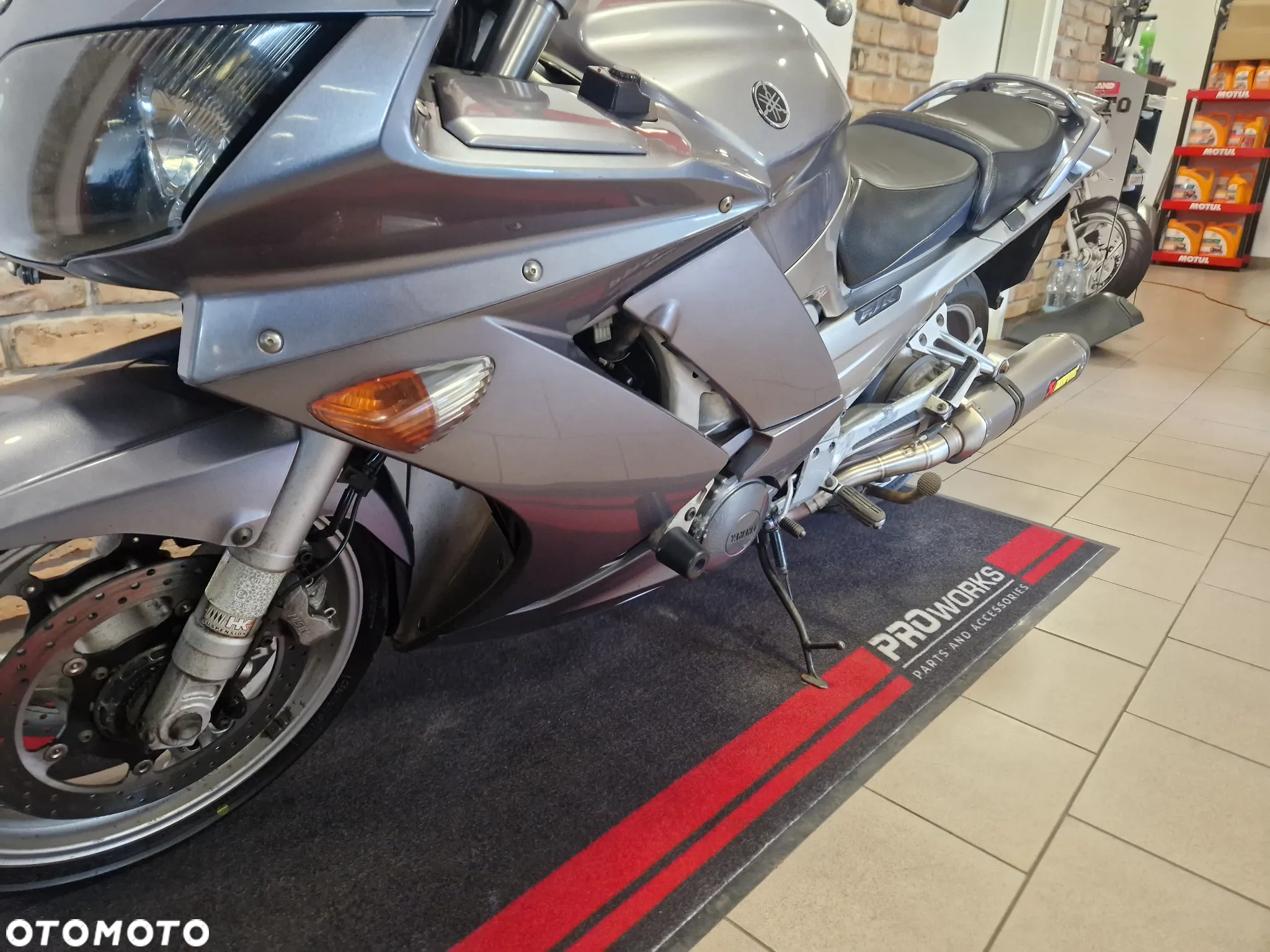 Yamaha FJR - 18