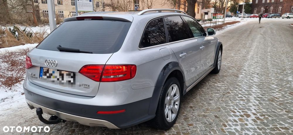 Audi A4 Allroad - 11