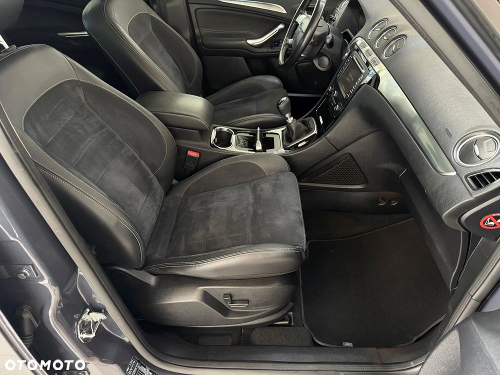 Ford S-Max 2.0 TDCi DPF Titanium X - 28