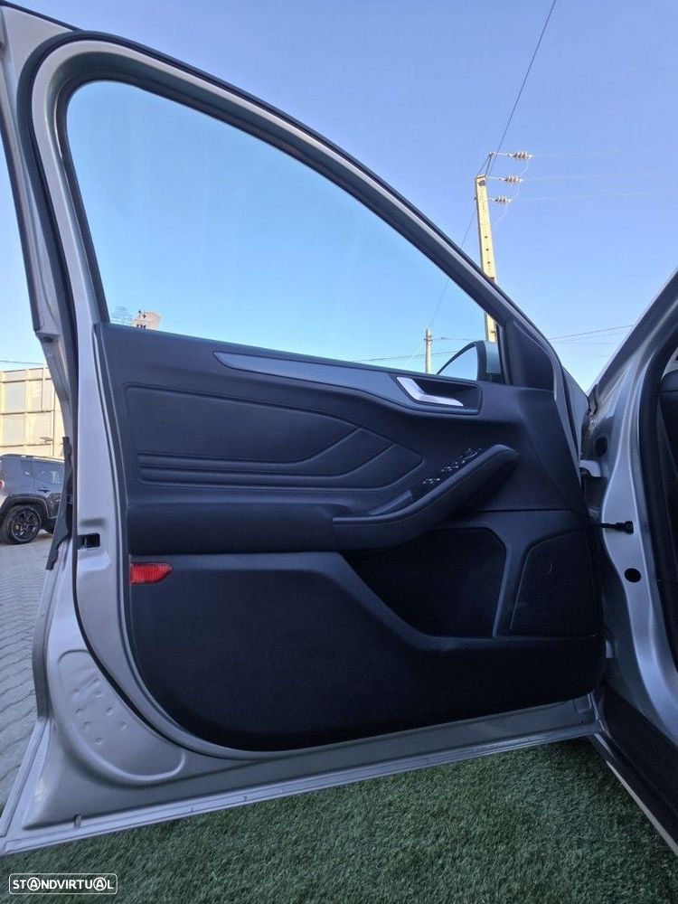 Ford Focus SW 1.5 TDCi EcoBlue Active - 7