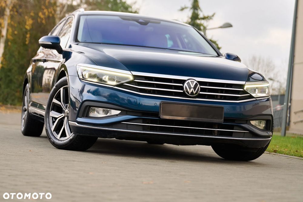 Volkswagen Passat - 2