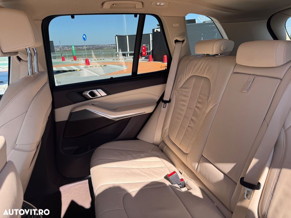 BMW X5 xDrive40i - 8