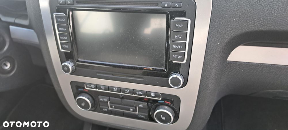 Volkswagen Eos 2.0 TDI DPF BlueMotion Technology - 9