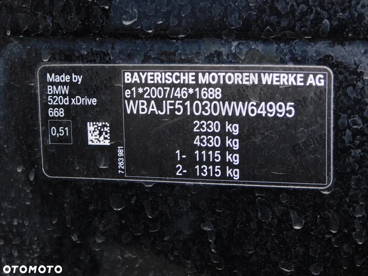 BMW Seria 5 520d xDrive - 11