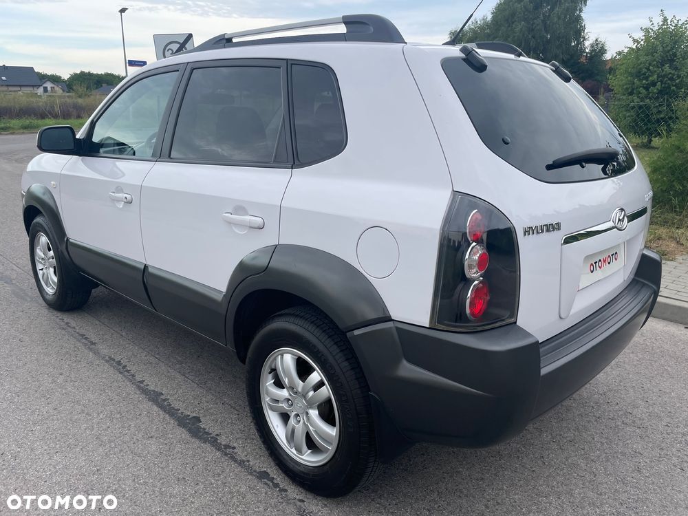 Hyundai Tucson 2.0 Active / Style - 25