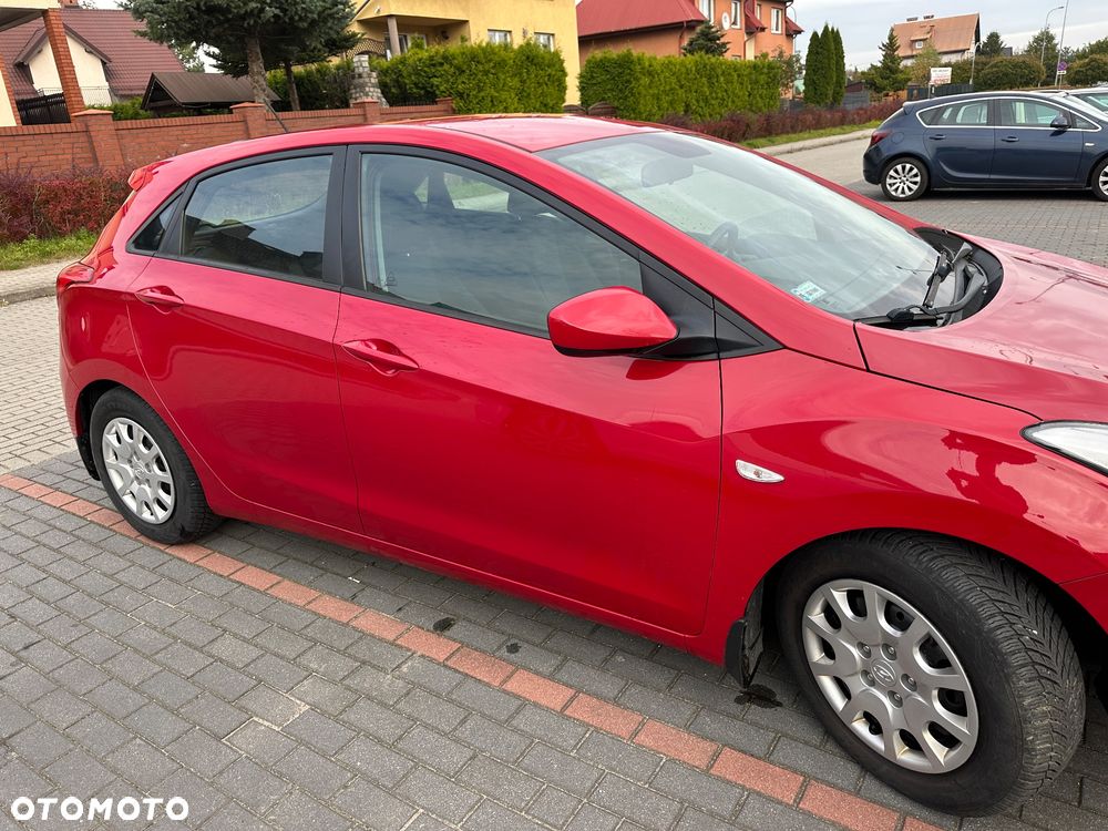 Hyundai i30 1.4 Classic + - 12